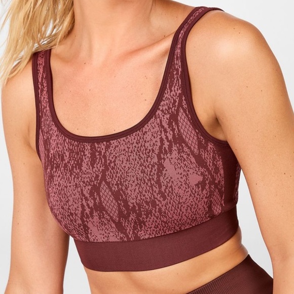 Fabletics Other - Fabletics seamless snakeskin sports bra, small